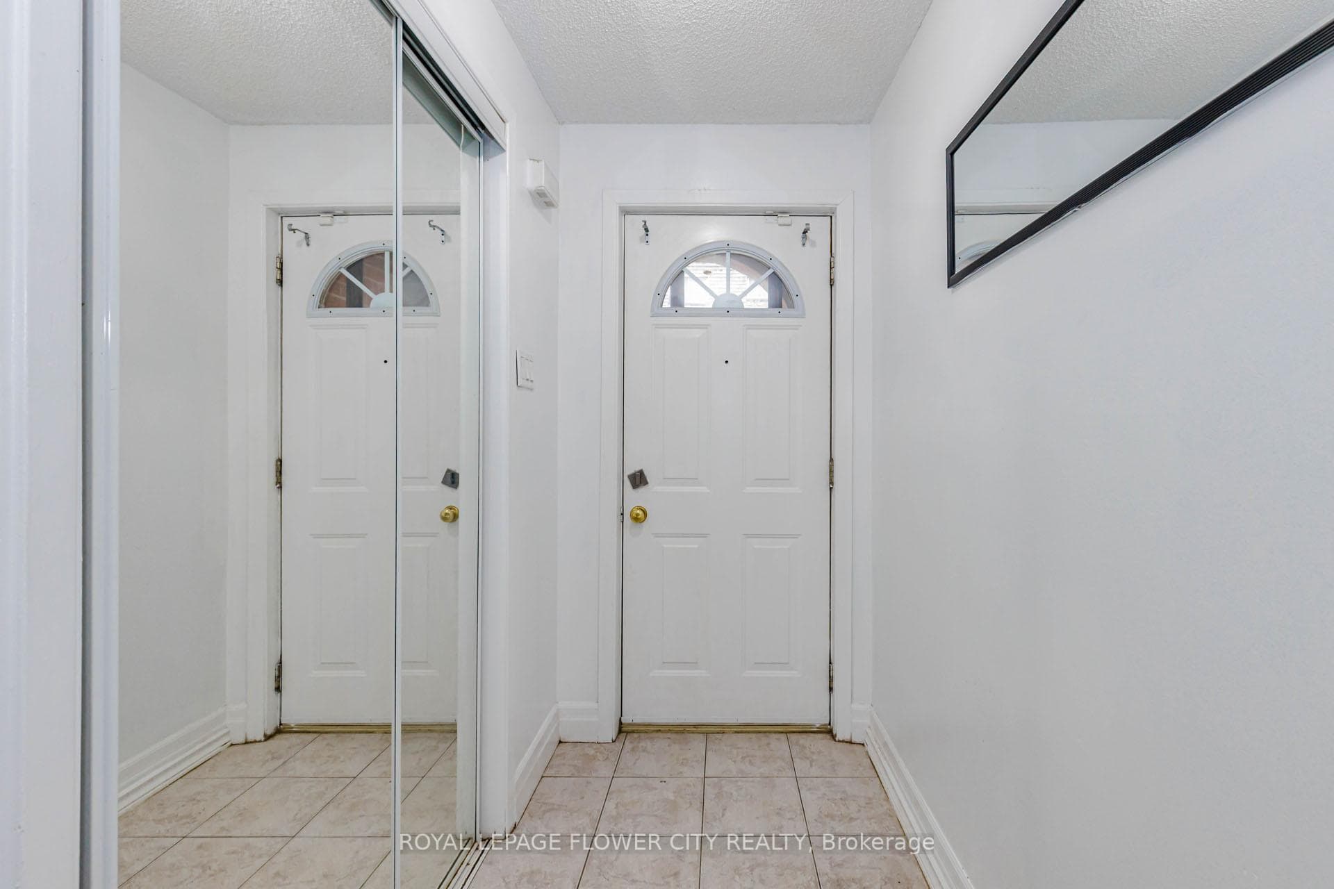 42 Briar Path - Condo photo 2 of 30 in Brampton, Ontario