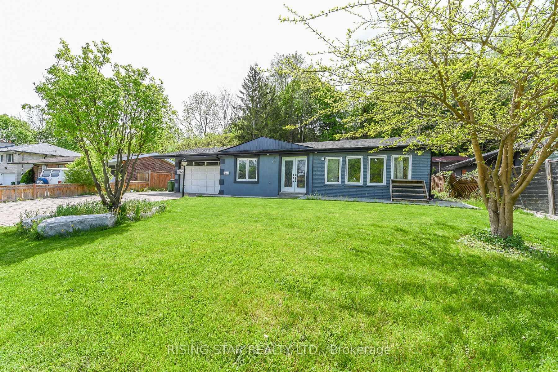 2562 Islington Ave Avenue - home for sale in Etobicoke (West Mall / Rexdale), Ontario