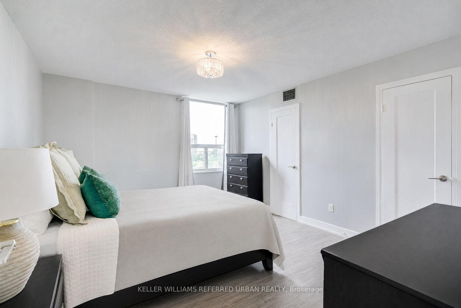 10 Edgecliff Golfway Unit 1417 - Condo photo 16 of 35 in Flemingdon Park / Don Mills, Ontario