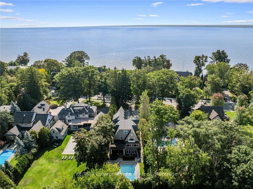 3087 Lakeshore Road - Detached photo 42 of 50 in Burlington, Ontario