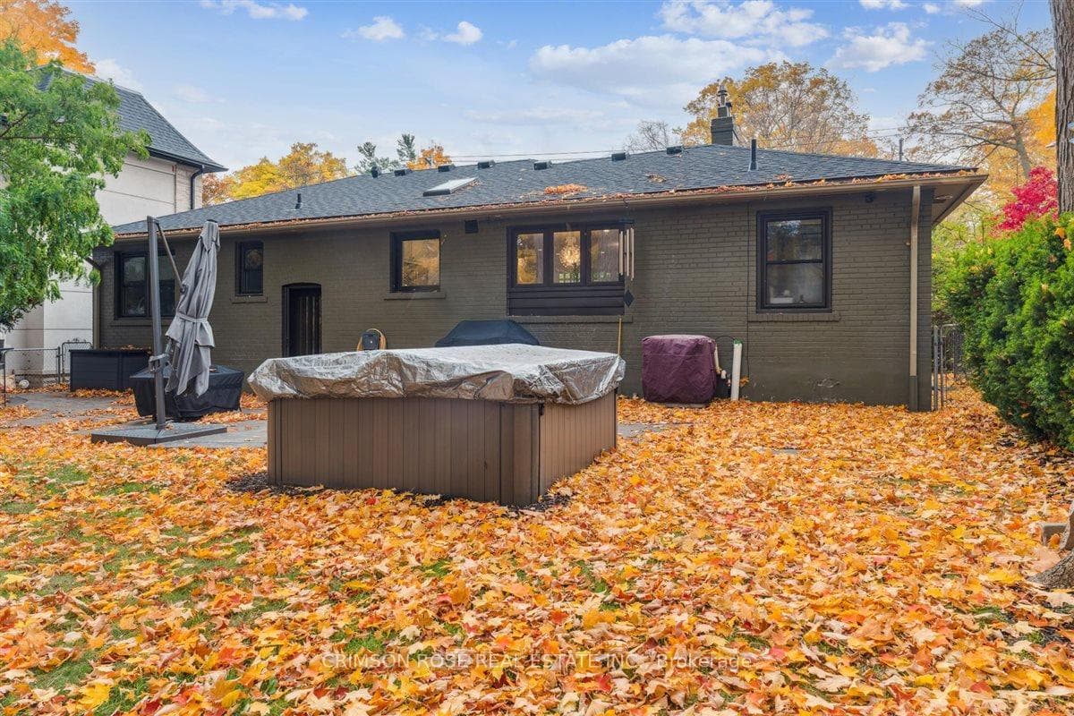 89 Holyrood Avenue - Detached photo 33 of 34 in Oakville, Ontario