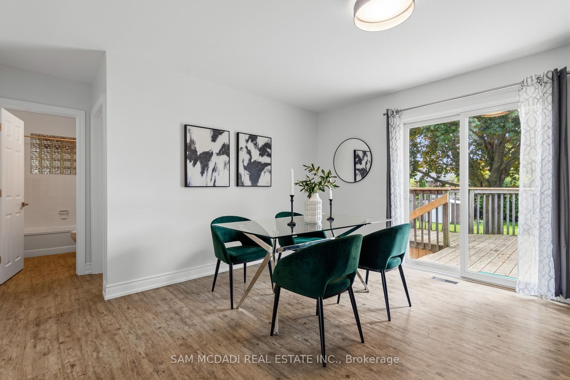 1250 Dunbar Road - Detached photo 11 of 41 in Burlington, Ontario