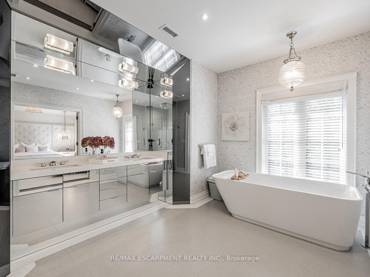 393 Maple Grove Drive - New Construction photo 30 of 49 in Oakville, Ontario