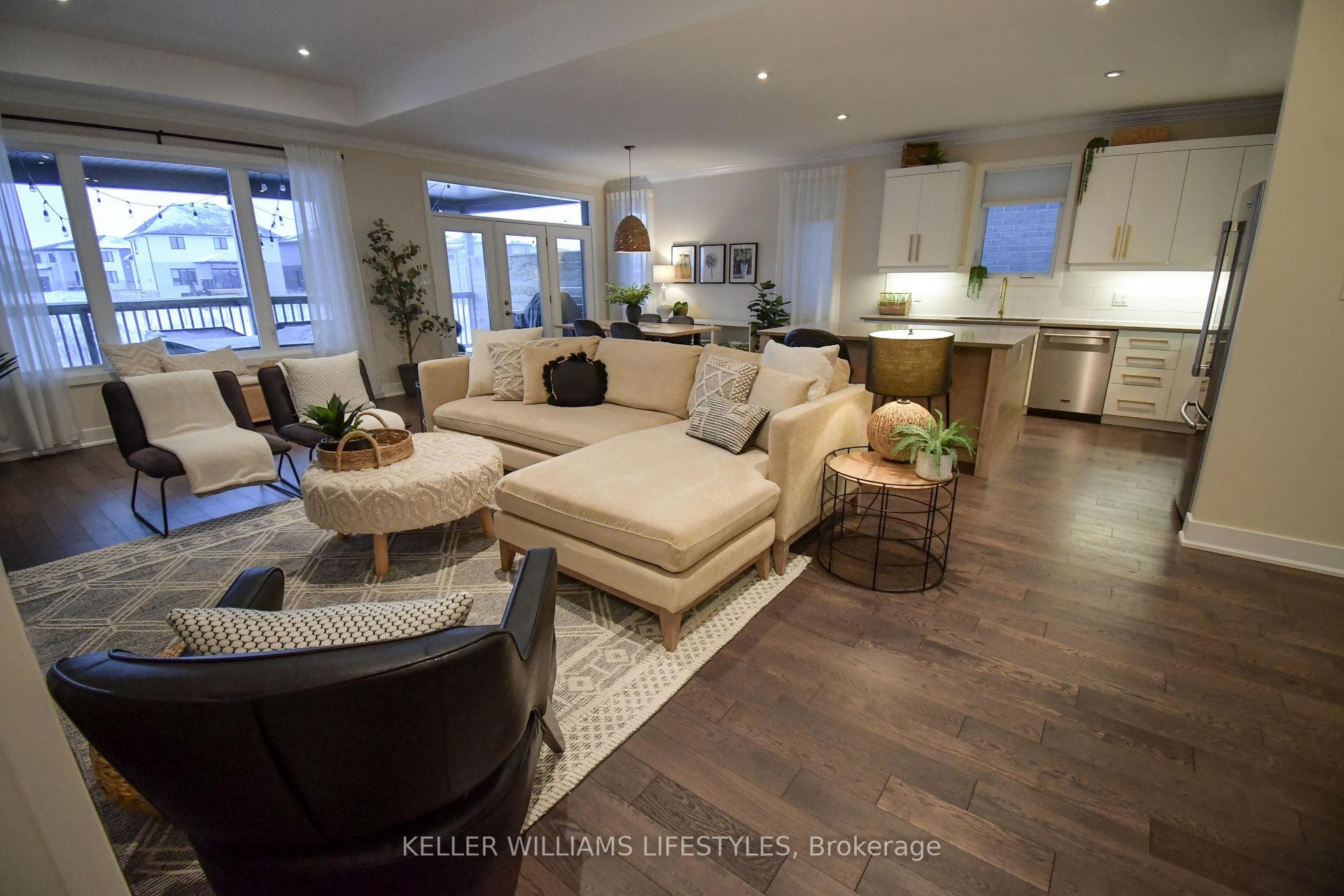 1934 Wateroak Drive - home for sale in London North, Ontario