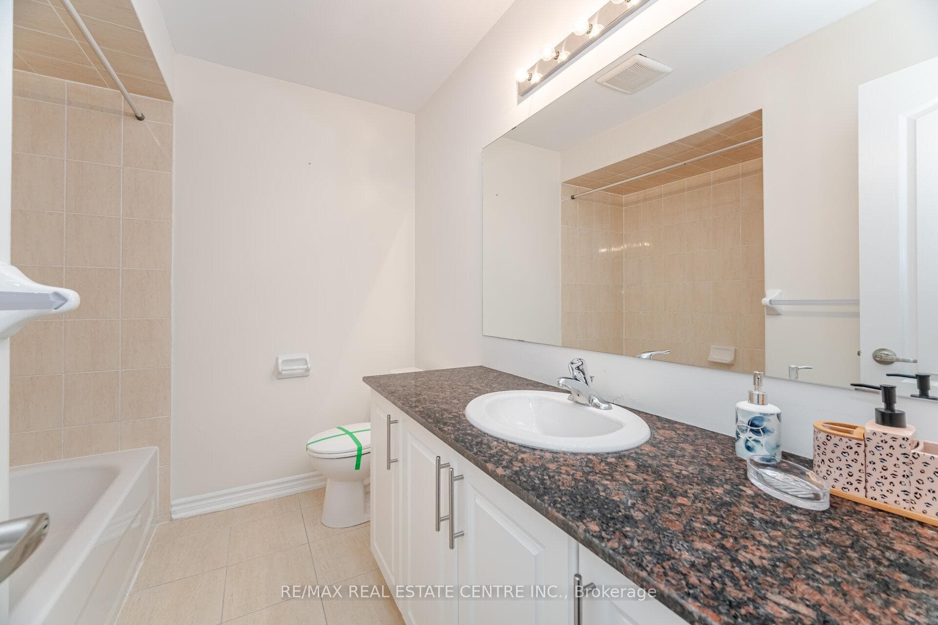 11 Yately Street - Townhouse photo 22 of 29 in Brampton, Ontario