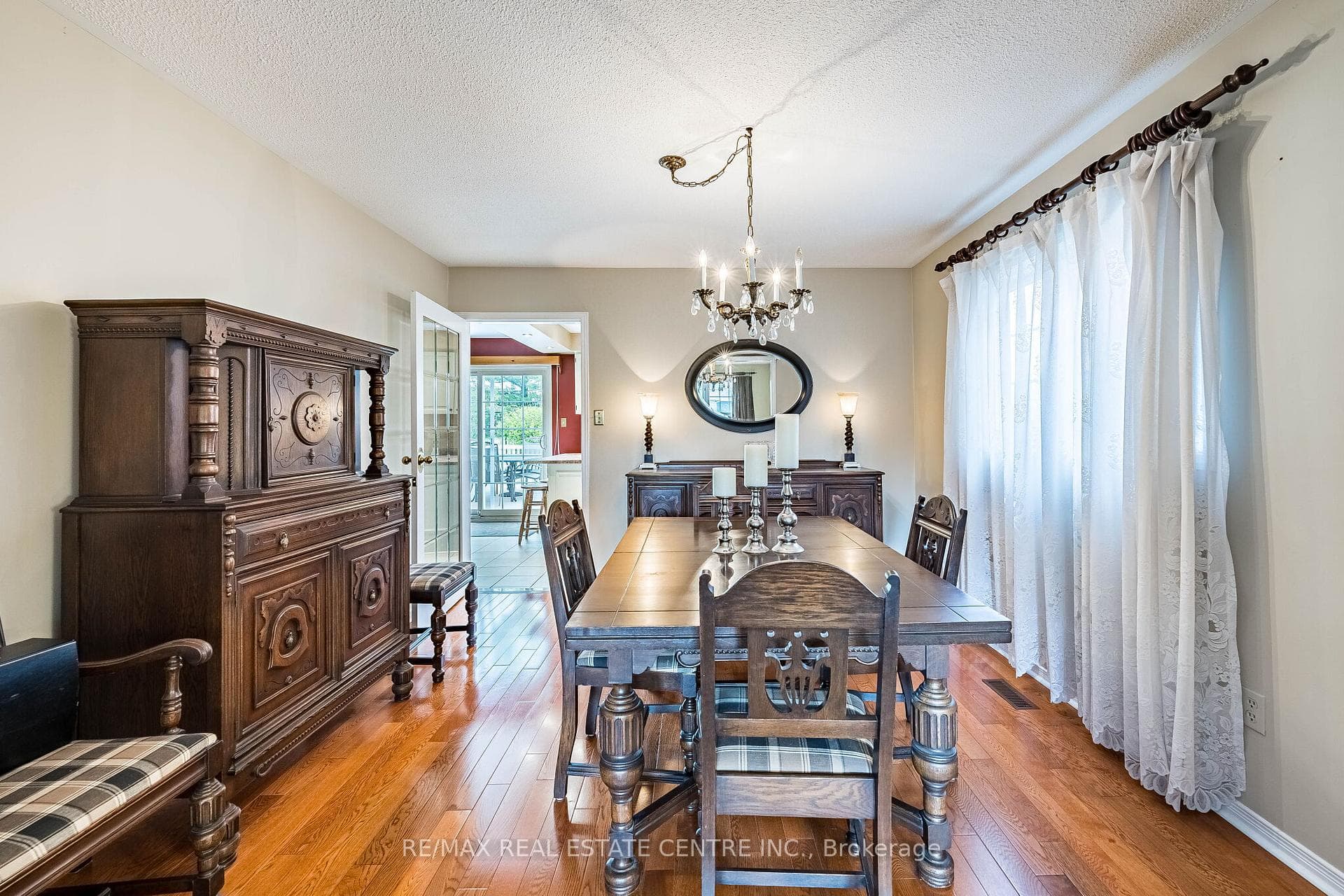 19 Mossbank Drive - Detached photo 12 of 47 in Brampton, Ontario