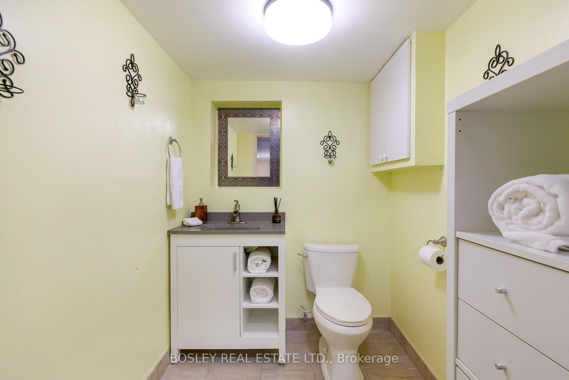 12 Redstone Path - Condo photo 34 of 42 in Etobicoke (Islington / Rexdale), Ontario