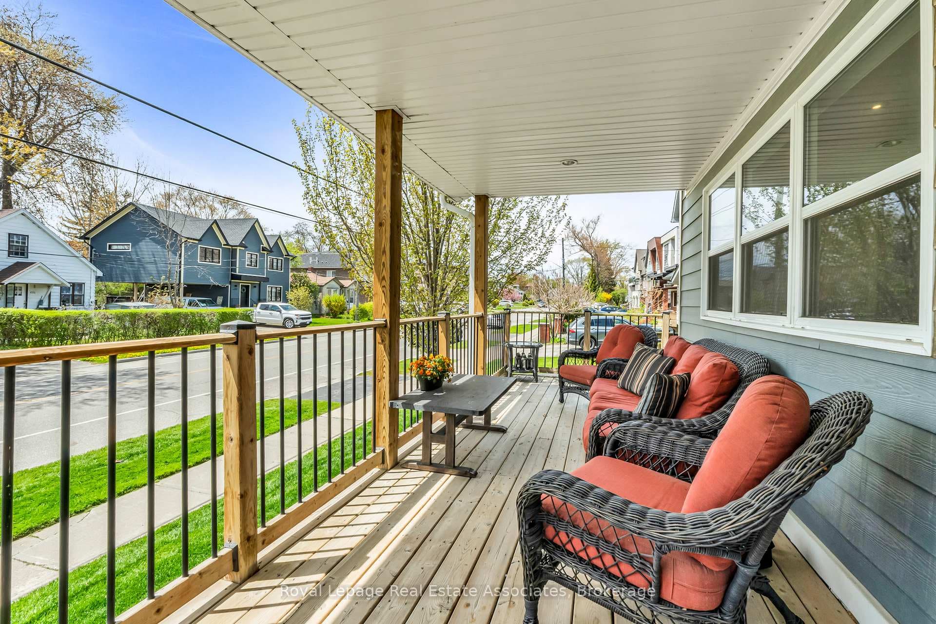 1043 Shaw Drive - Detached photo 3 of 45 in Mississauga, Ontario