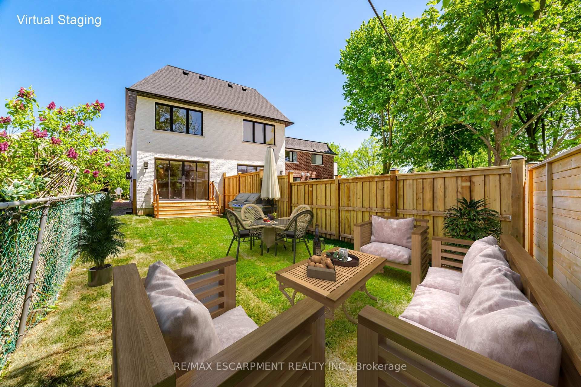 40B Maple Avenue - Semi-Detached photo 49 of 50 in Mississauga, Ontario