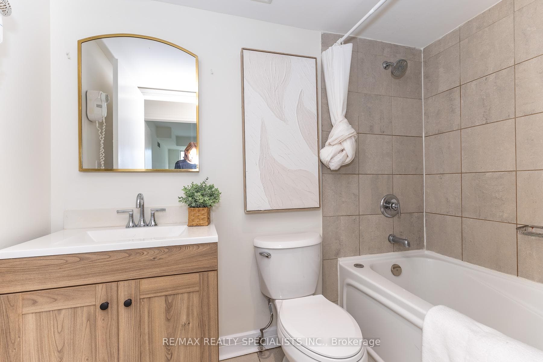 16 Harrison Garden Boulevard Unit 1801 - Condo photo 24 of 39 in Willowdale / Newtonbrook, Ontario