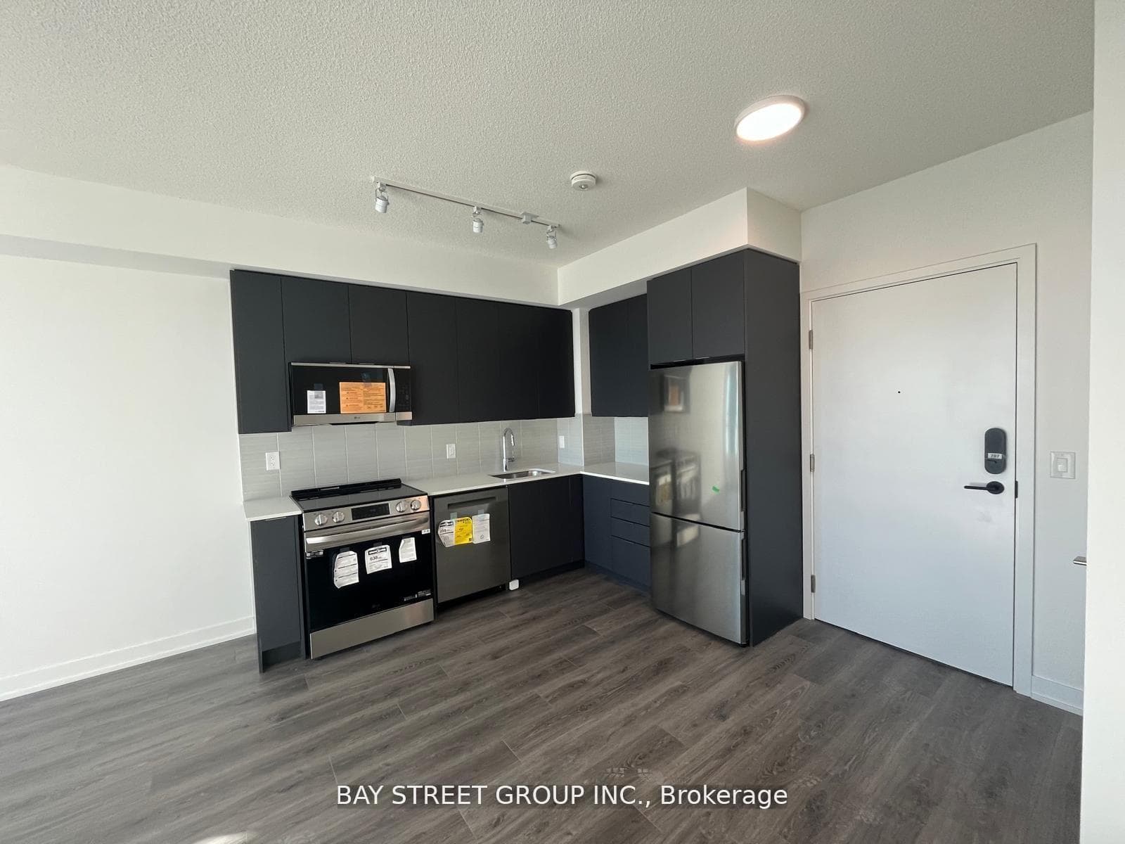 225 Malta Avenue Unit 707 - Condo photo 4 of 6 in Brampton, Ontario