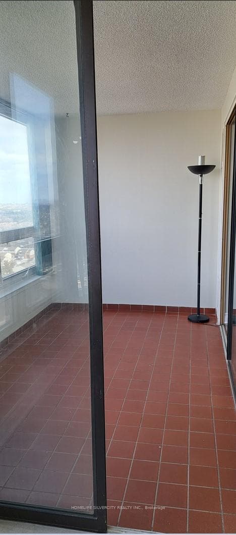 8 Lisa Street Unit 1804 - Condo photo 17 of 49 in Brampton, Ontario