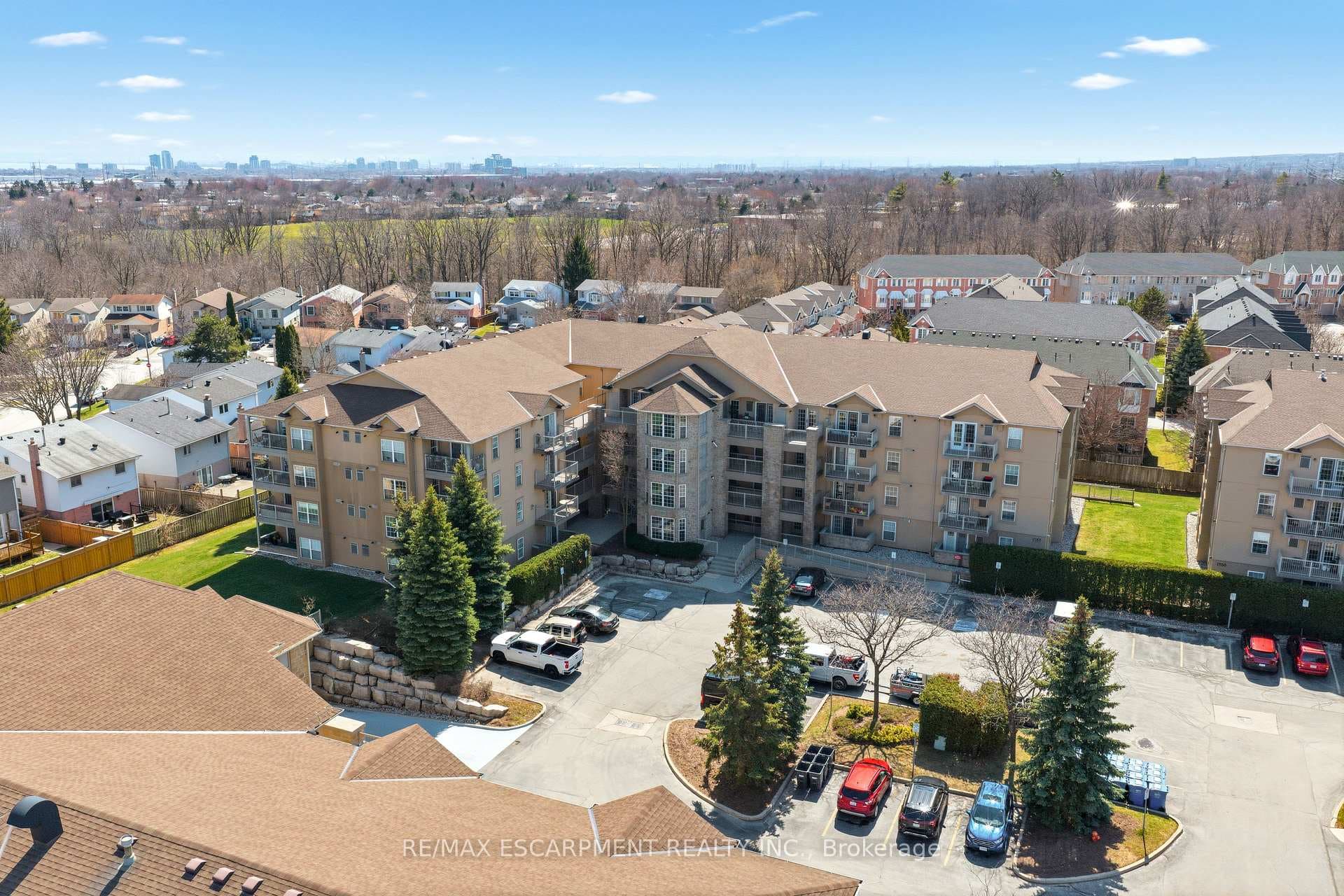 1820 Walkers Line Unit 213 - Condo for sale in Aldershot, Ontario