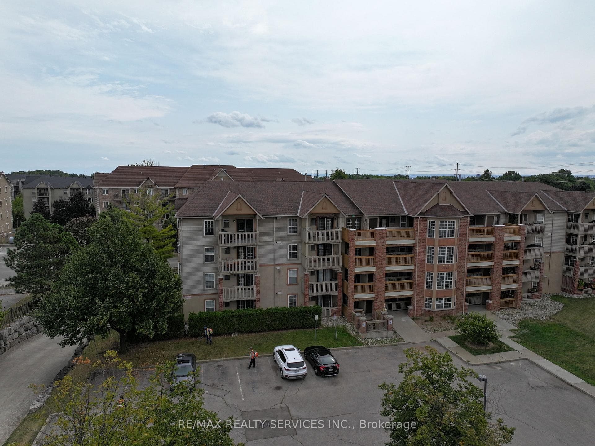 4005 Kilmer Drive Unit 412 - Condo for sale in Tyandaga, Ontario