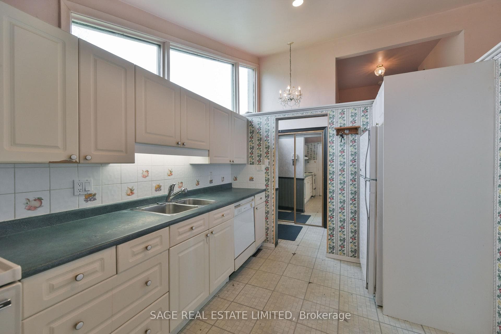 56 Grangemill Crescent - Detached photo 14 of 35 in Don Mills / Parkwoods / Victoria Village, Ontario