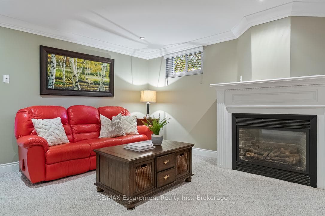 214 MAPLE GROVE Drive - Detached photo 30 of 49 in Oakville, Ontario