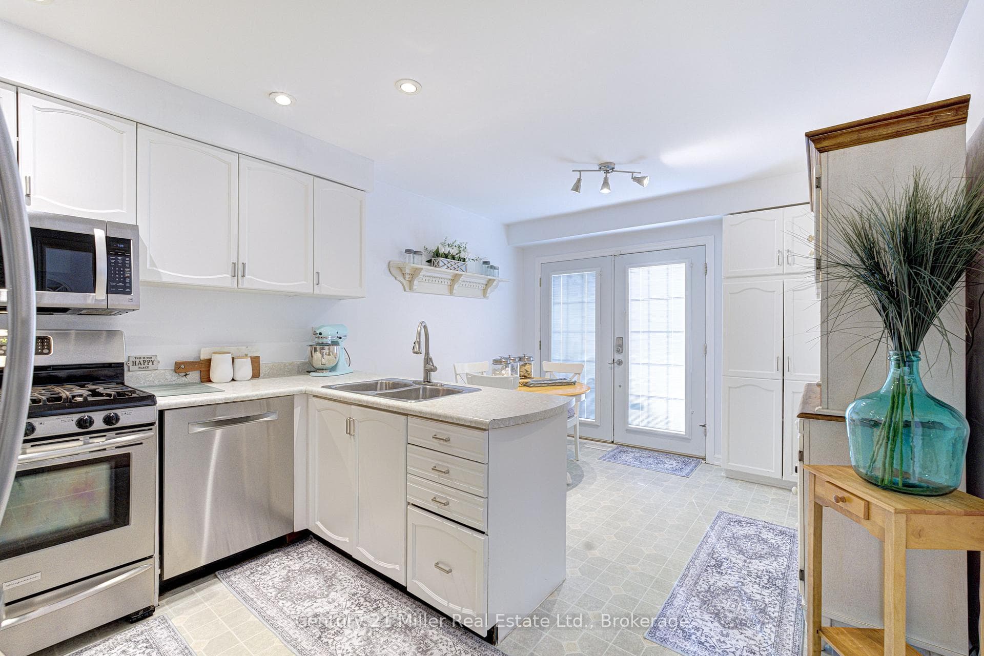 2256 MARGOT Street - Townhouse photo 13 of 46 in Oakville, Ontario