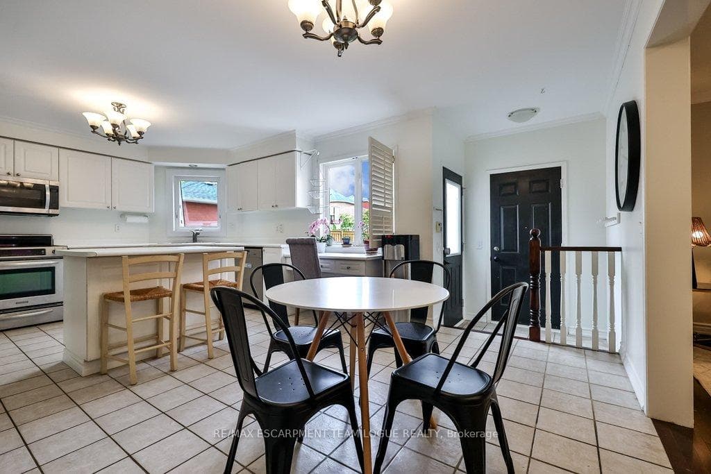 145 Westchester Road - Detached photo 16 of 50 in Oakville, Ontario