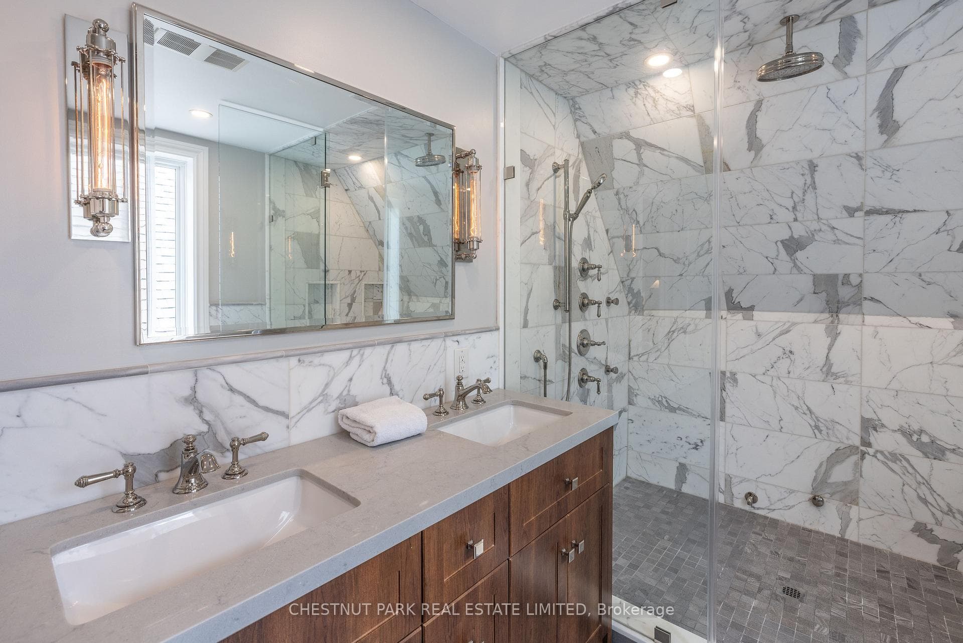 41 Chicora Avenue - Semi-Detached photo 27 of 40 in Annex / Yorkville / Summerhill, Ontario