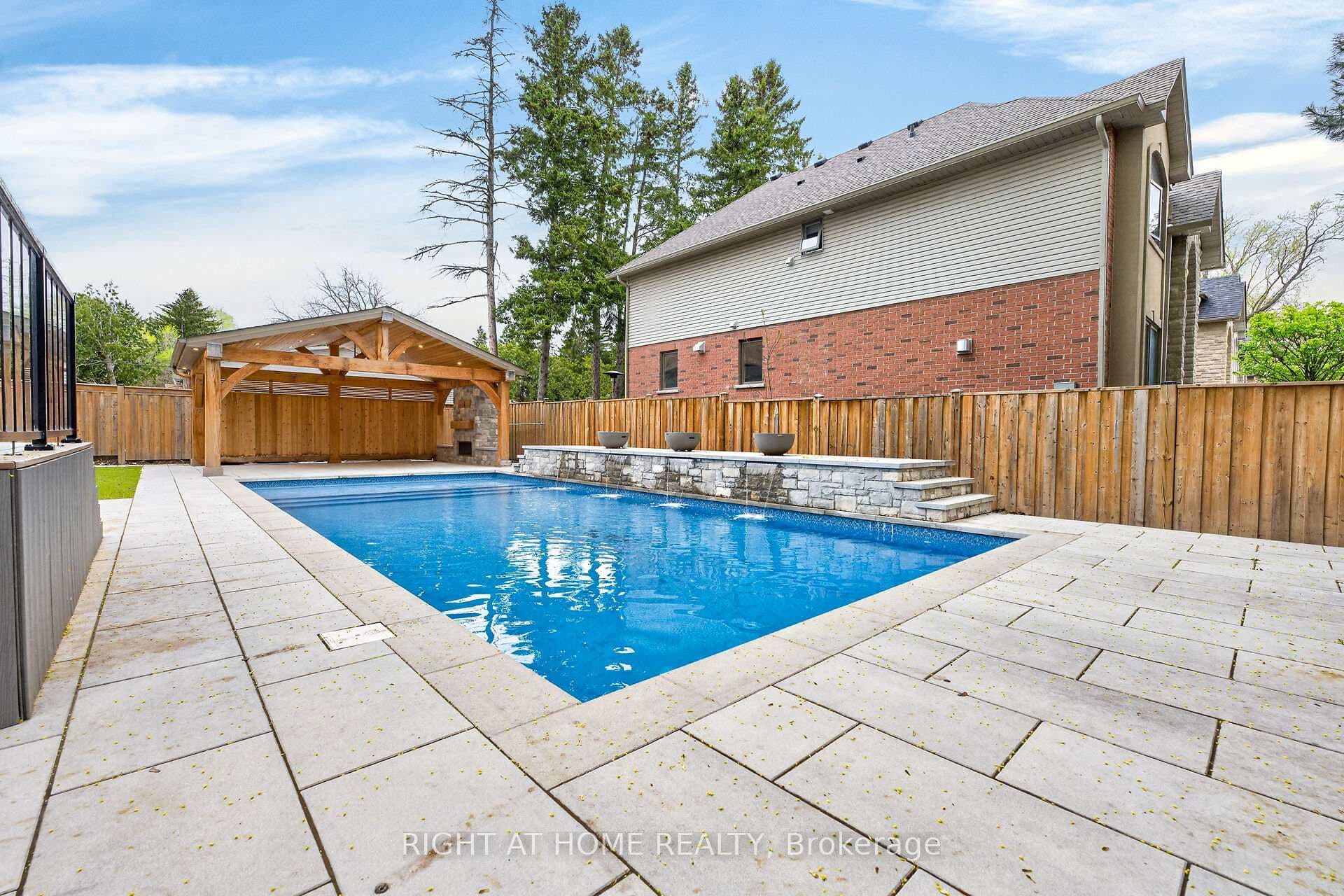 775 King Road - Detached photo 49 of 50 in Burlington, Ontario