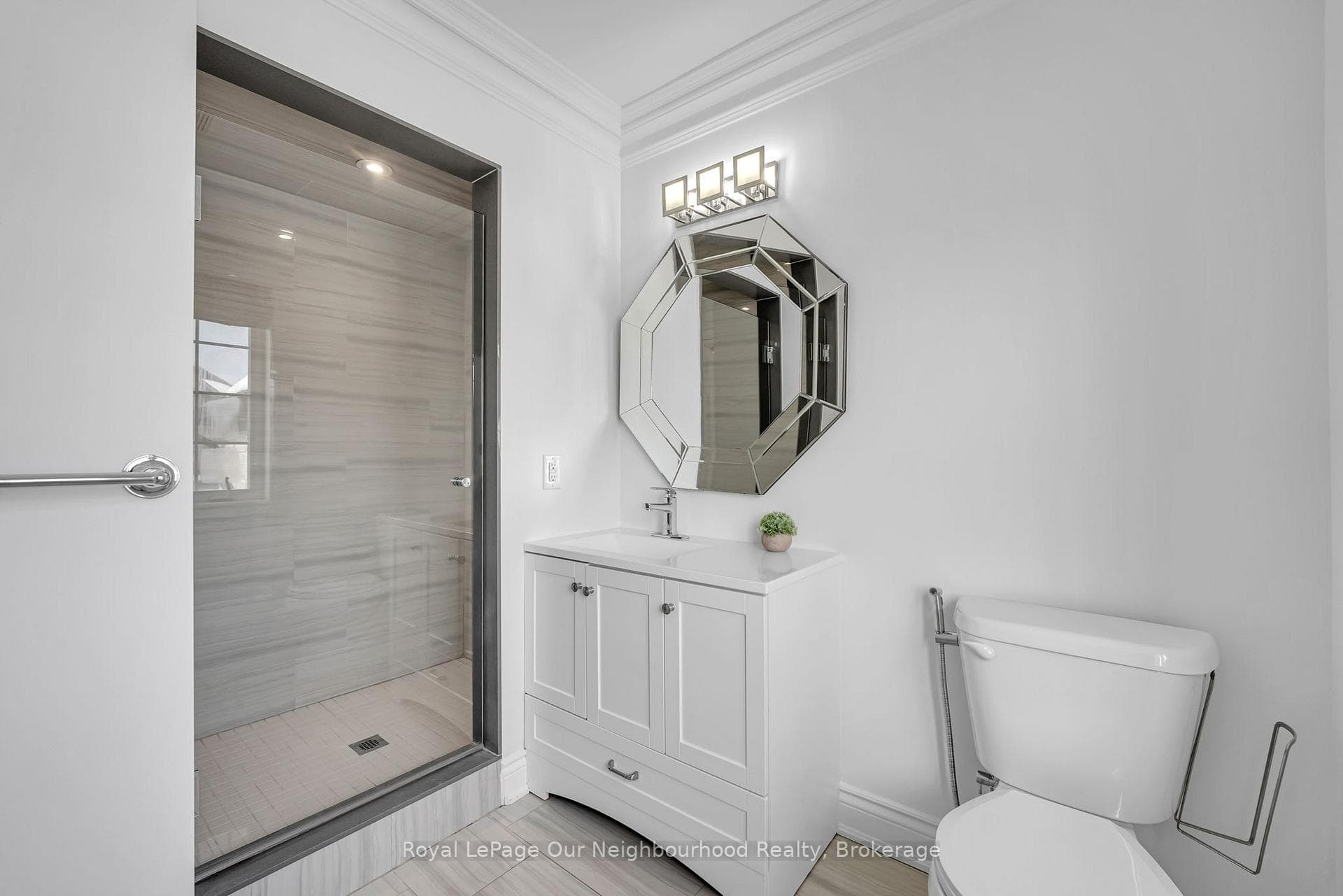 4689 Leanna Heights Road - Detached photo 24 of 39 in Burlington, Ontario