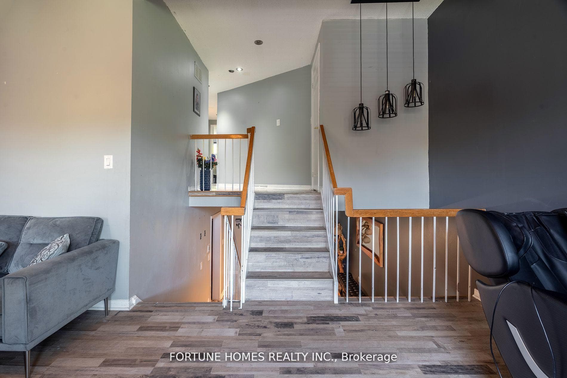 21 Garden Avenue - Detached photo 12 of 33 in Brampton, Ontario