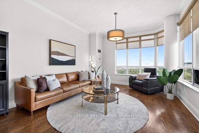 35 Kingsbridge Garden Circle Unit TPH4 - Condo photo 21 of 50 in Mississauga, Ontario