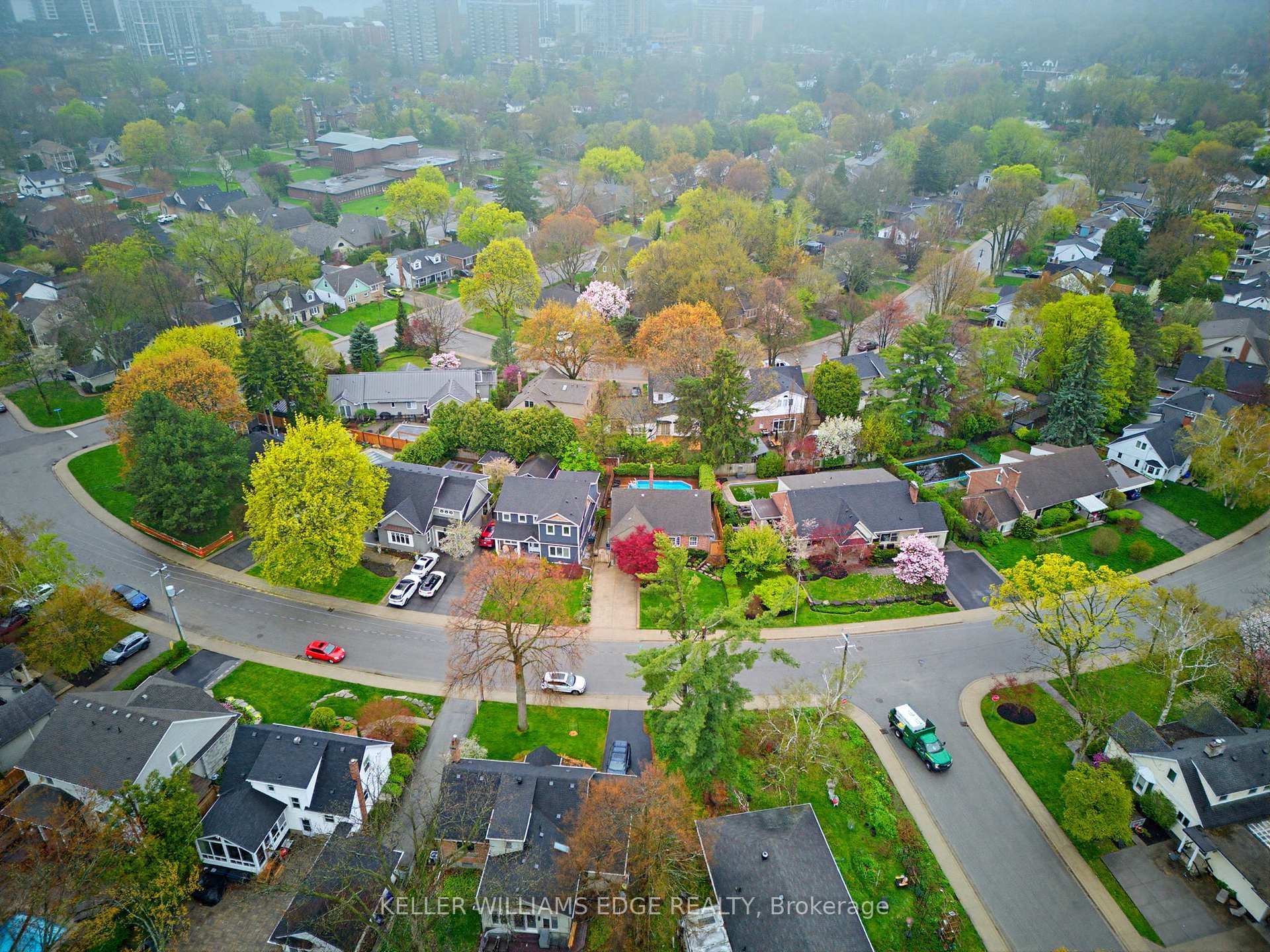 586 Woodland Avenue - Detached photo 45 of 45 in Burlington, Ontario