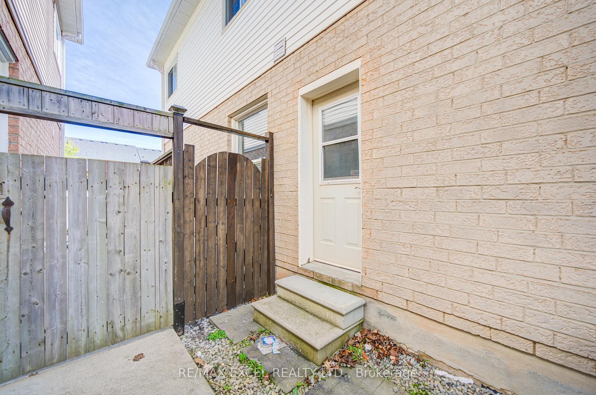 5148 Porter Street - Semi-Detached photo 43 of 48 in Burlington, Ontario