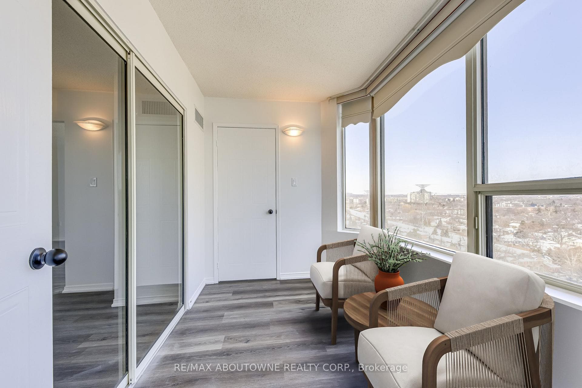 1270 Maple Crossing Boulevard Unit 1705 - Condo photo 18 of 44 in Burlington, Ontario