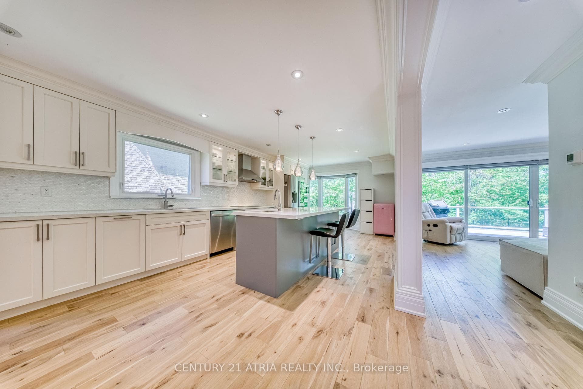 474 Hidden Trail N/A - Detached photo 7 of 47 in Thornhill / Willowdale, Ontario