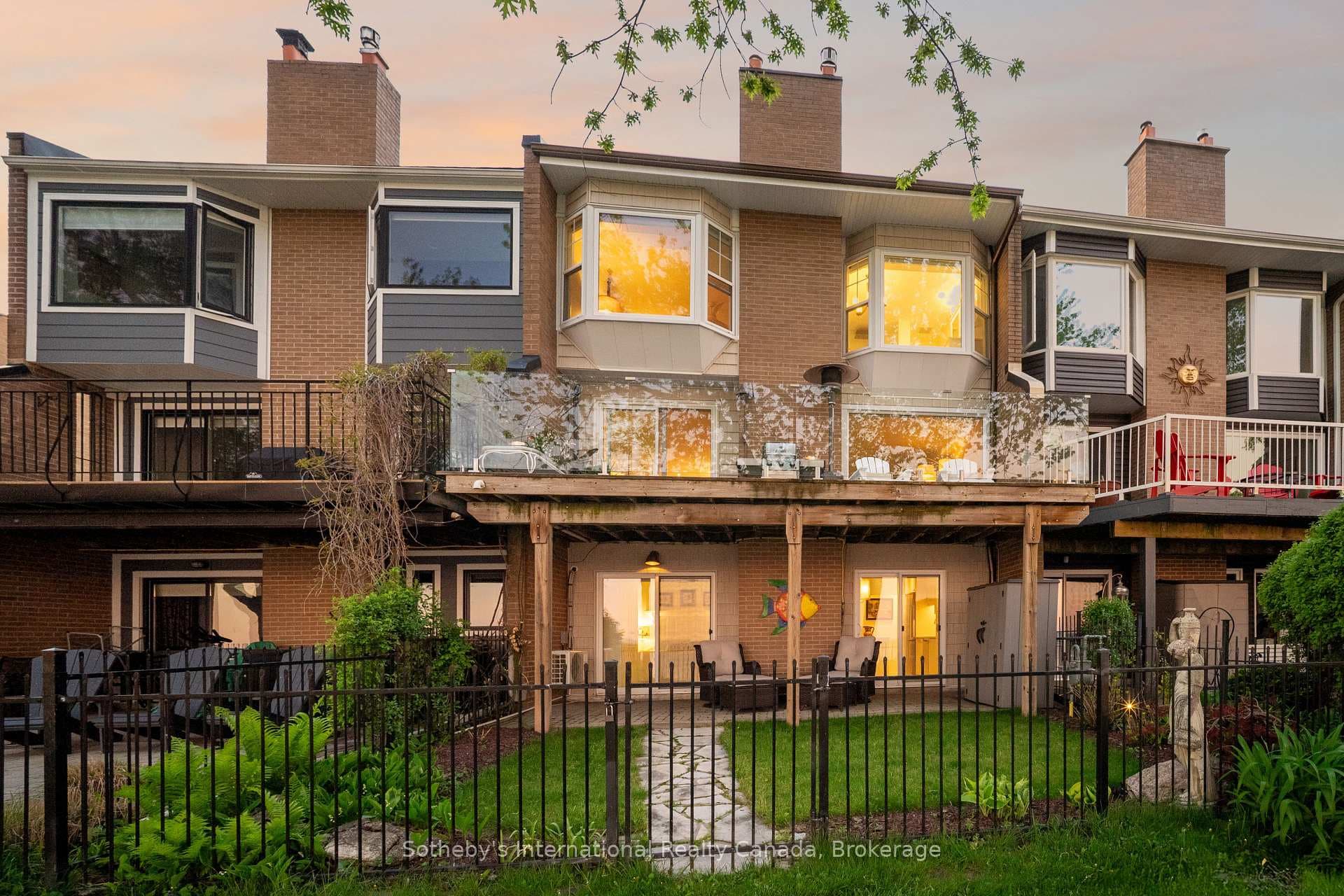2066 Water's Edge Drive - Townhouse photo 42 of 48 in Oakville, Ontario