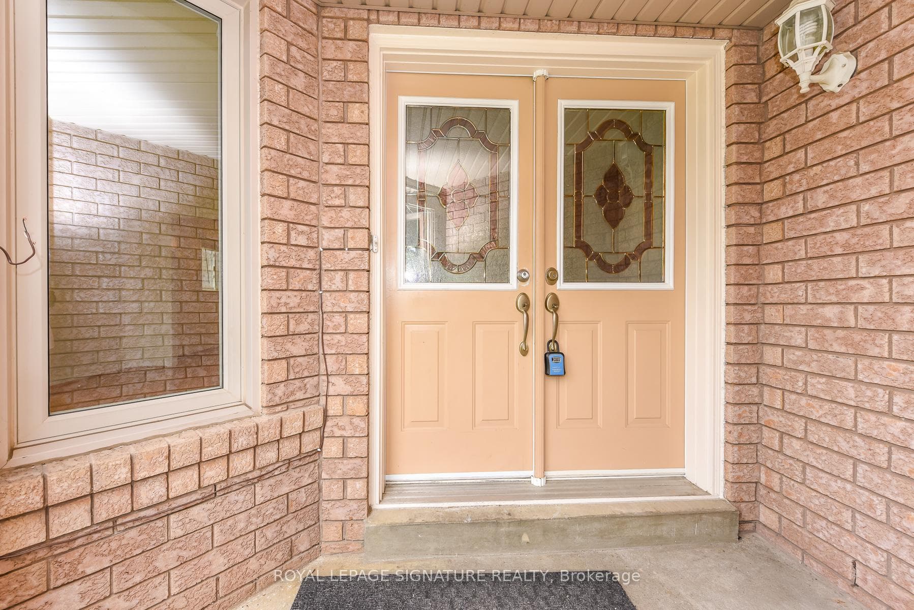 1307 Midgreen Lane - Detached photo 11 of 50 in Mississauga, Ontario