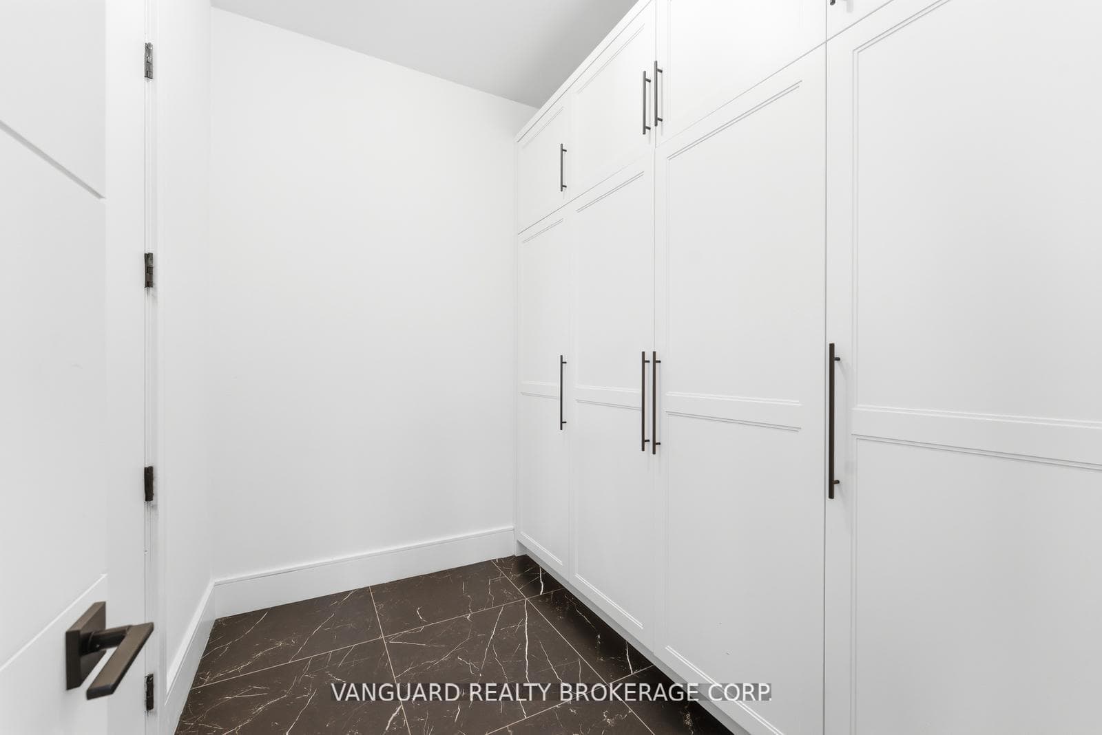 1099 Truman Avenue - Detached photo 20 of 48 in Oakville, Ontario