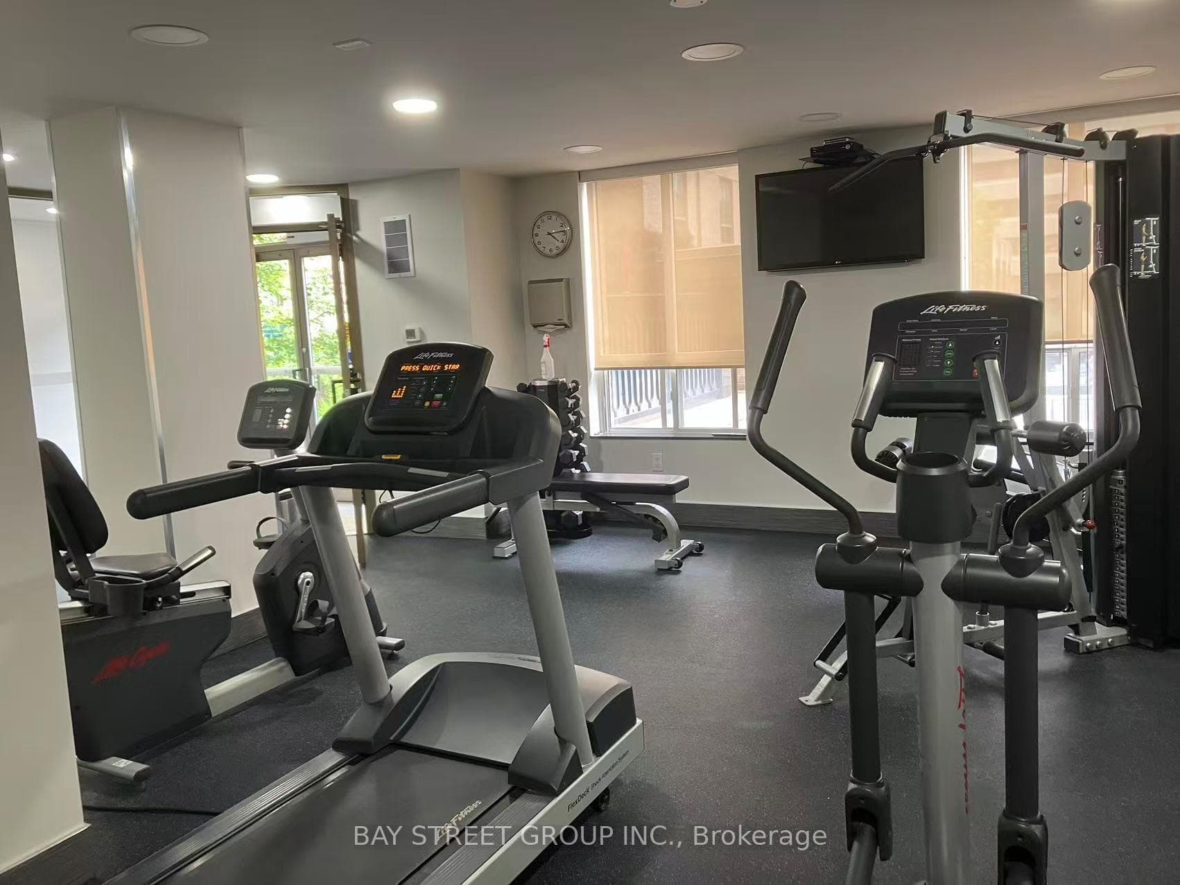 284 Bloor Street Unit 902 - Condo photo 21 of 27 in Annex / Yorkville / Summerhill, Ontario