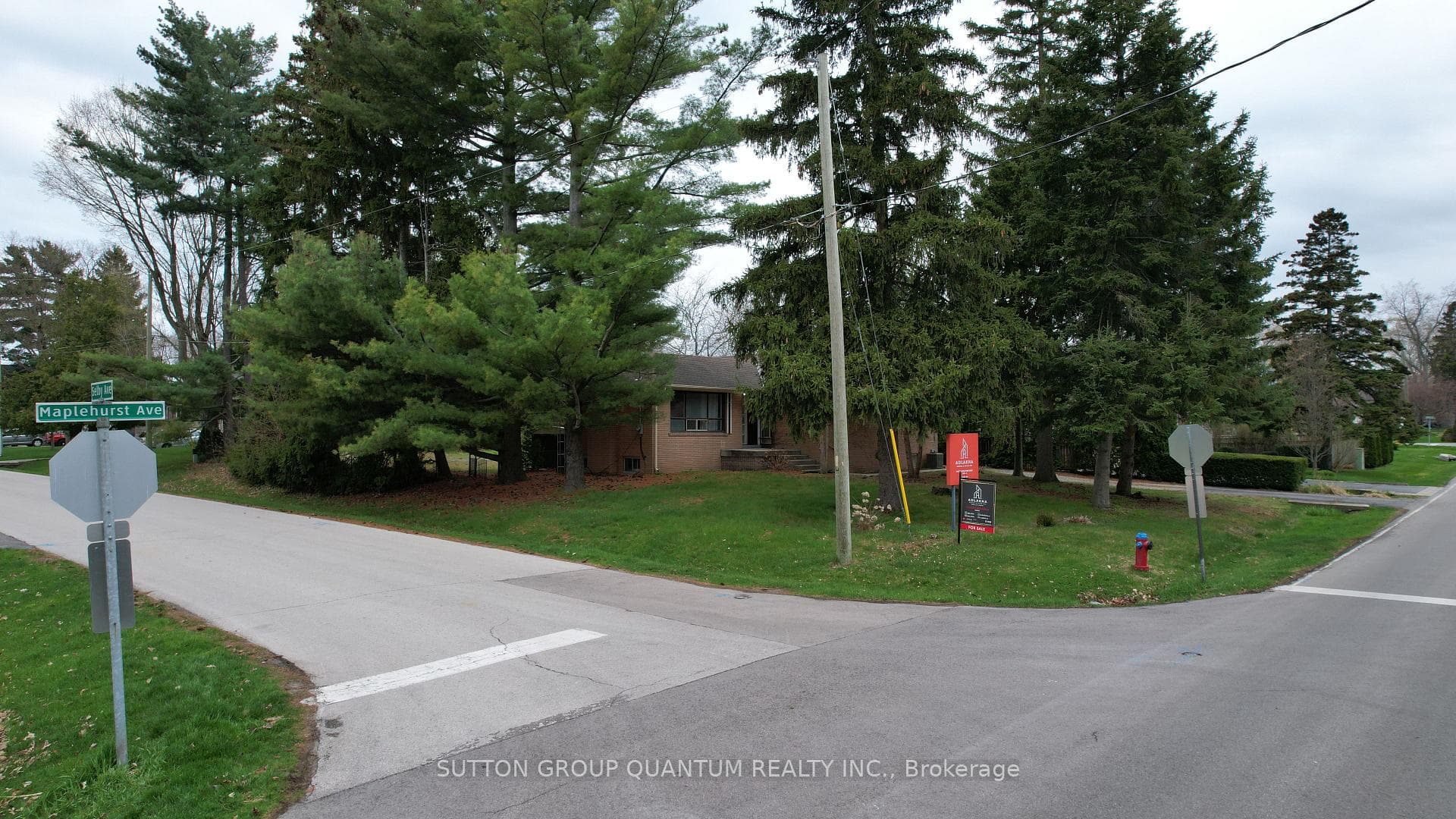 394 Maplehurst Avenue - Detached photo 3 of 18 in Oakville, Ontario