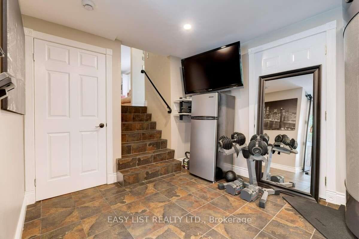 193 Pine Cove Road - Detached photo 18 of 39 in Burlington, Ontario