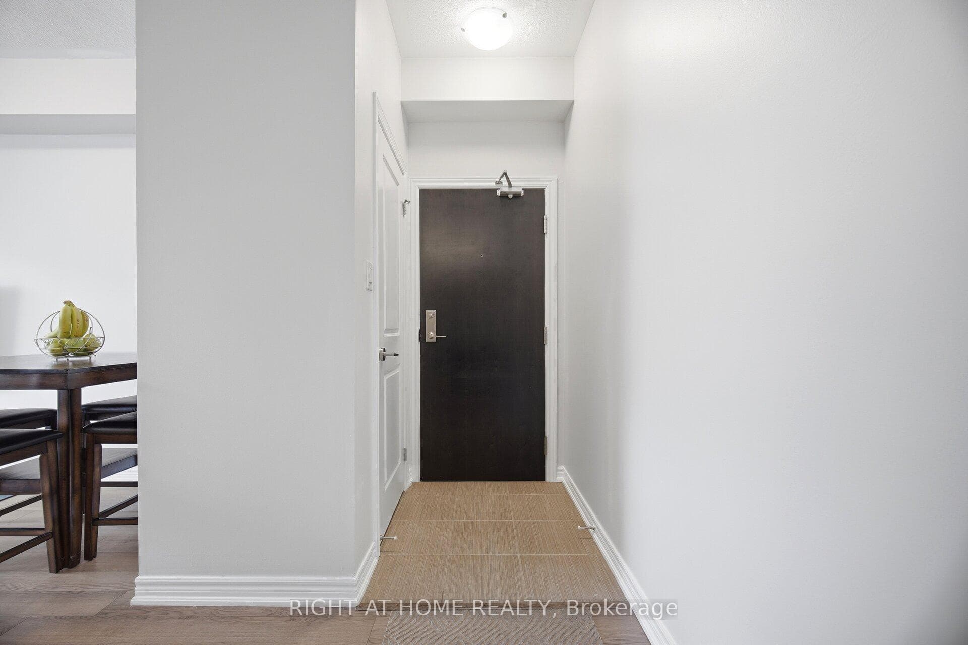 269 Georgian Drive Unit 311 - Condo photo 4 of 39 in Oakville, Ontario