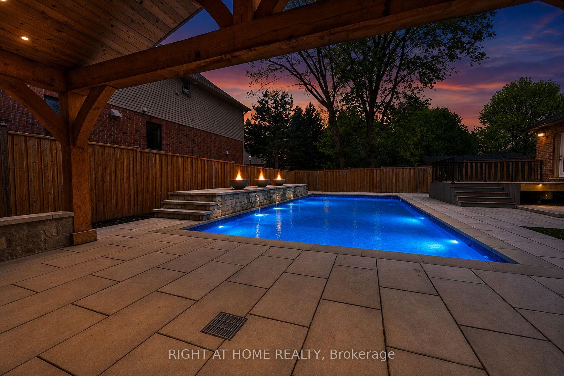 775 King Road - Detached photo 2 of 50 in Burlington, Ontario