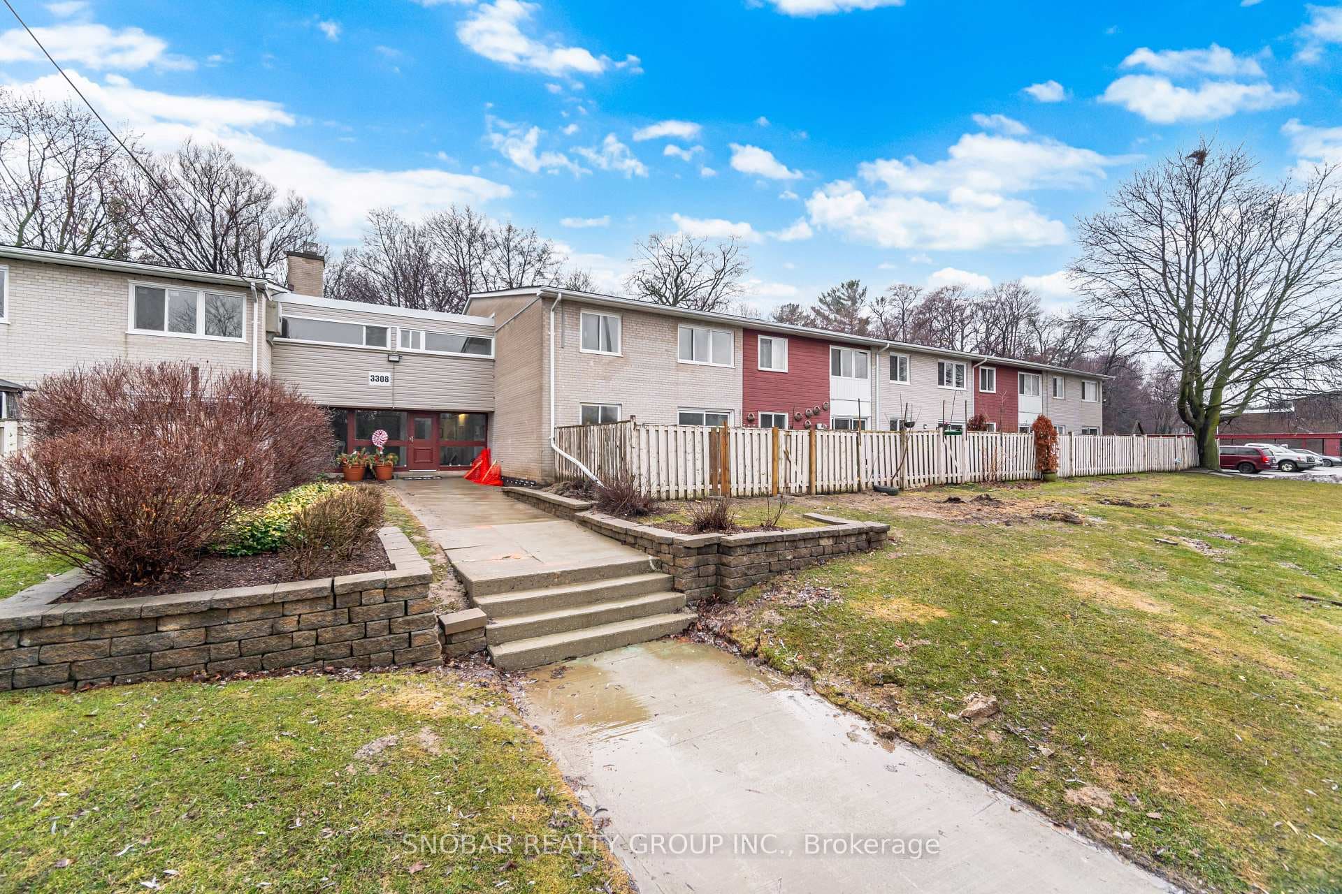 3308 The Credit Woodlands N/A Unit 11 - Condo for sale in Erin Mills, Ontario