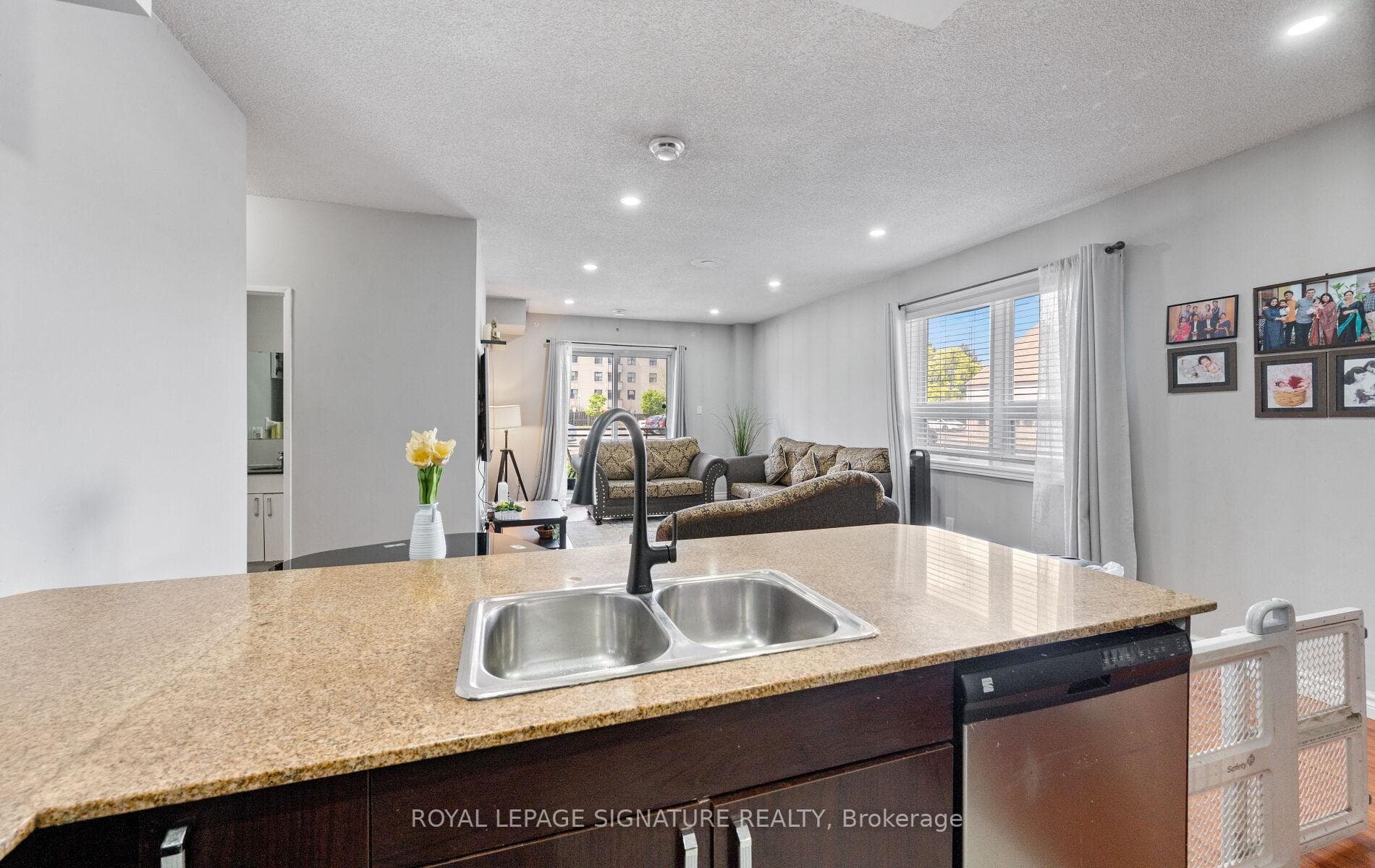 7405 Goreway Drive Unit 104 - Condo photo 11 of 42 in Mississauga, Ontario