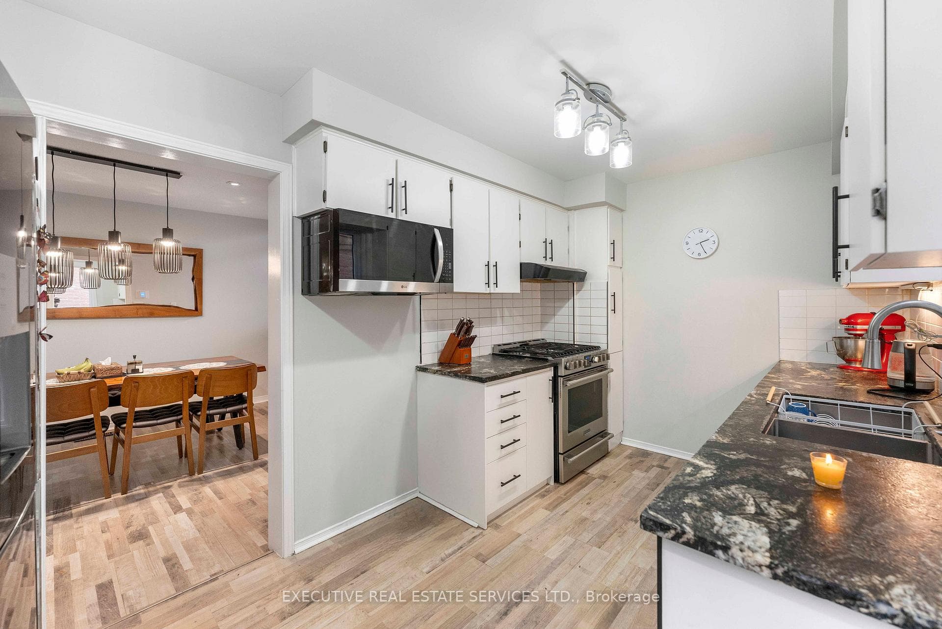 21 Garden Avenue - Detached photo 6 of 27 in Brampton, Ontario