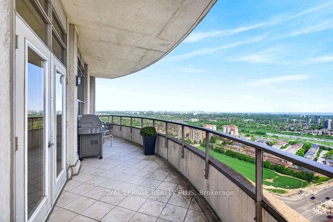 35 Kingsbridge Garden Circle Unit TPH4 - Condo photo 38 of 50 in Mississauga, Ontario