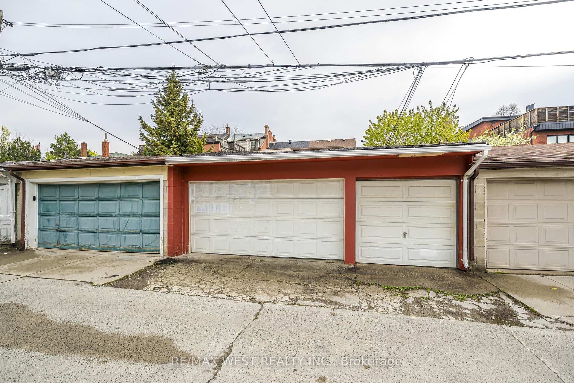 404 Manning Avenue - Semi-Detached photo 39 of 41 in Downtown Toronto / Waterfront, Ontario