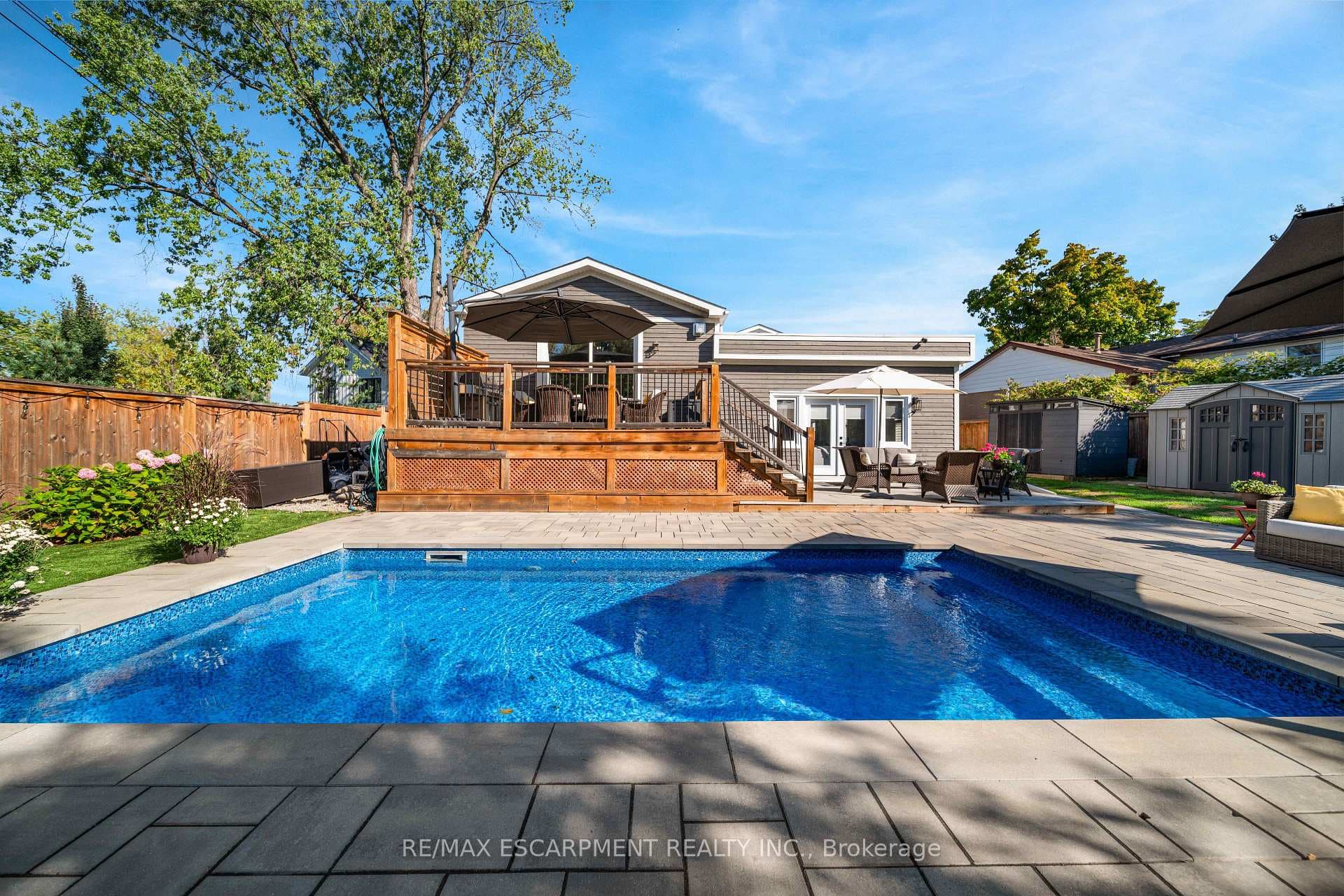 296 Kent Crescent - Multi-Family photo 49 of 50 in Burlington, Ontario