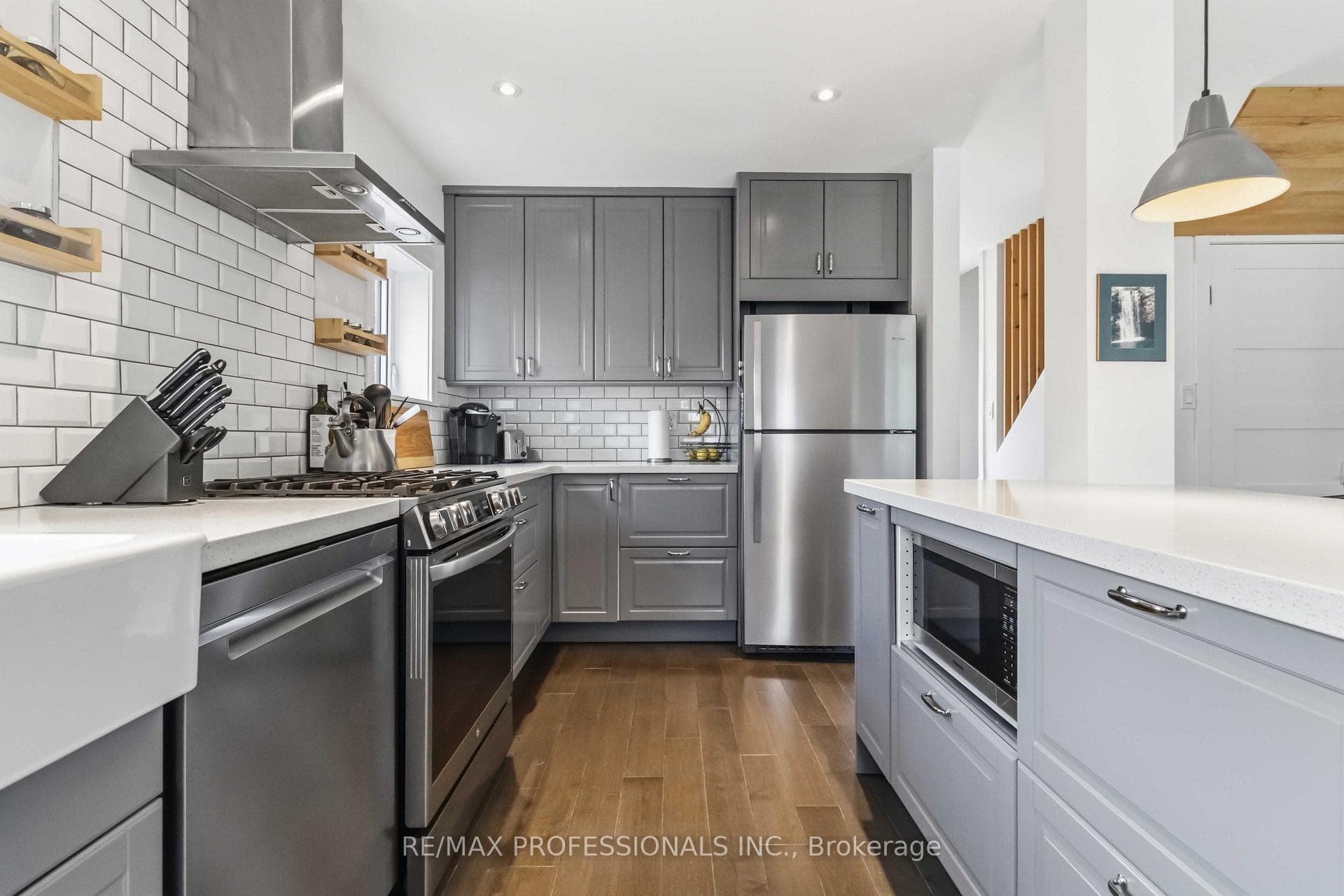 3 Snaresbrook Drive - Detached photo 4 of 32 in Etobicoke (West Mall / Rexdale), Ontario