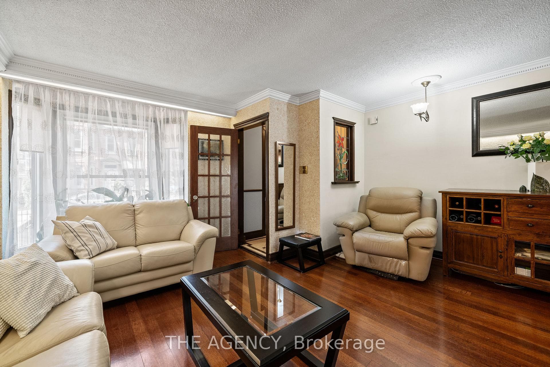 111 Seaton Street - Detached photo 4 of 40 in Regent Park / Cabbagetown / St. James Town, Ontario