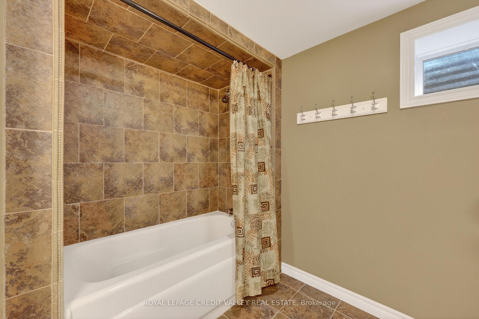 52 Terra Cotta Crescent - Detached photo 37 of 50 in Brampton, Ontario