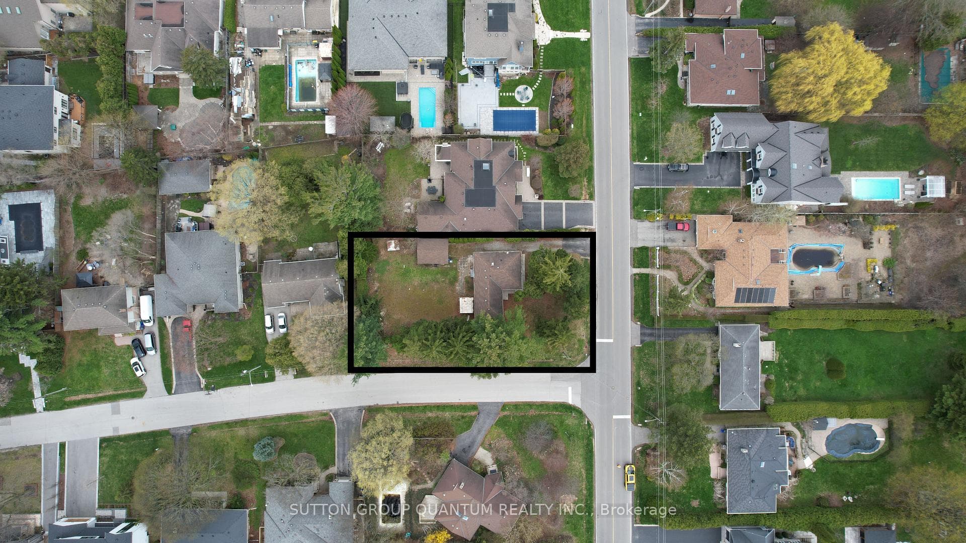394 Maplehurst Avenue - Detached photo 10 of 18 in Oakville, Ontario
