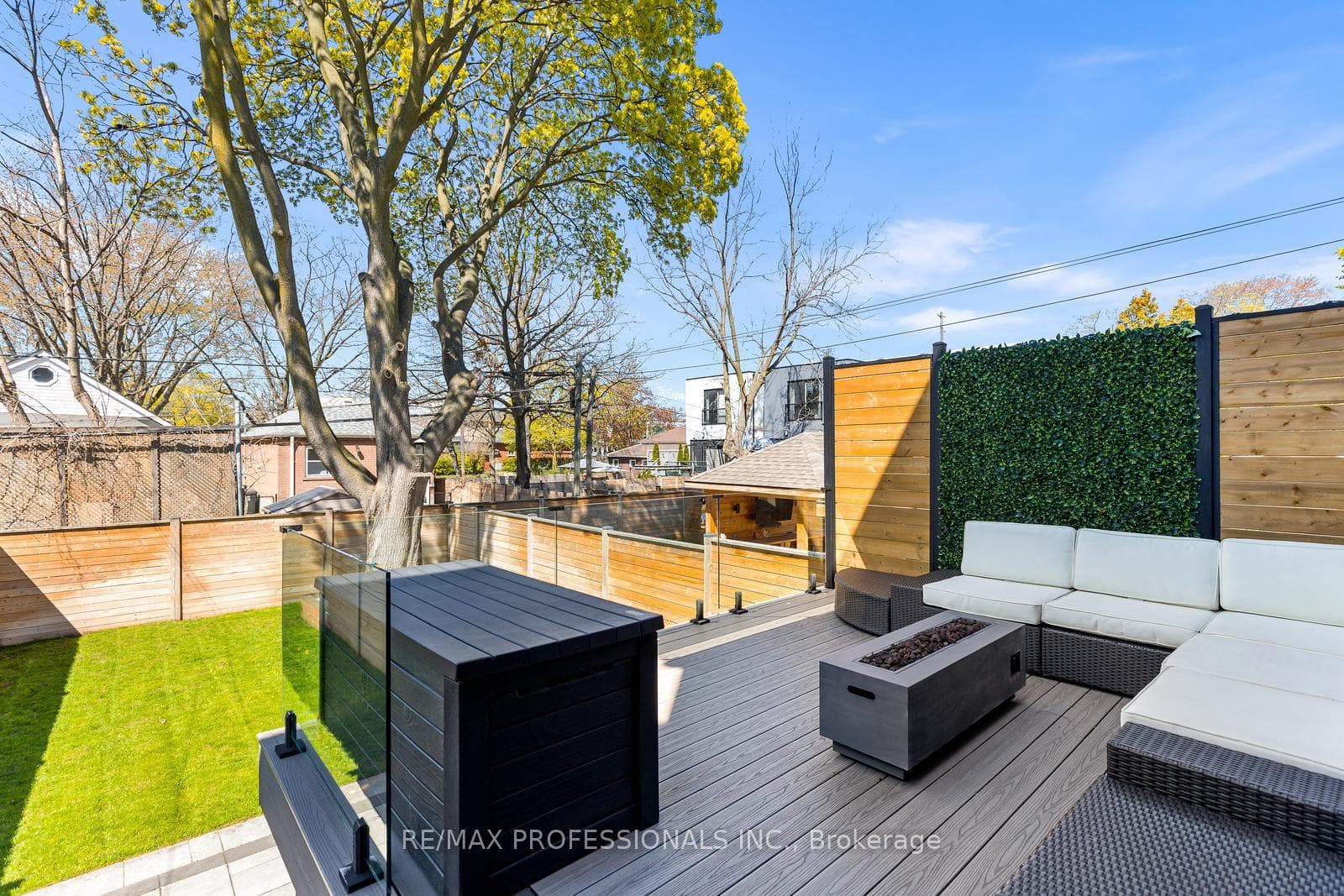 216 Aldercrest Road - Detached photo 38 of 49 in Liberty Village / Parkdale / South Parkdale, Ontario